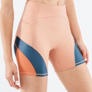 Women's Fabletics High- Waisted Motion 365 Run Athletic Short 6”